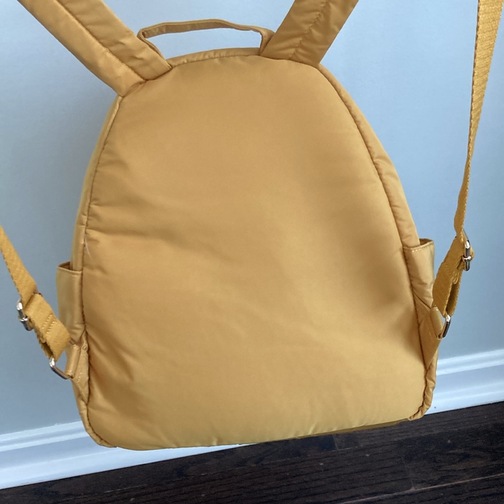 Amazon Essentials Yellow Backpack - Picture 3 of 9